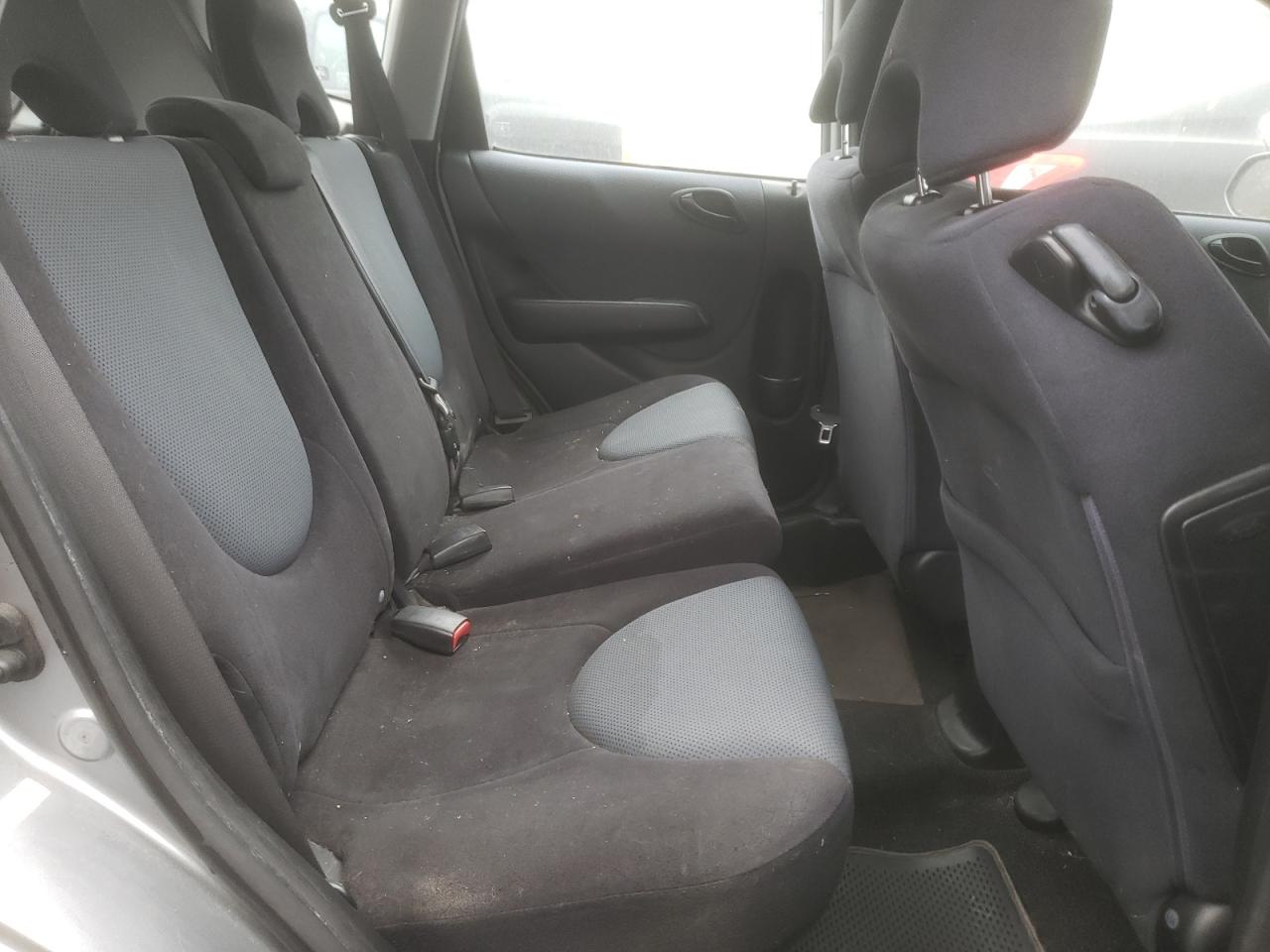 Photo 6 from auction – 2007 HONDA FIT with VIN JHMGD37447S045534
