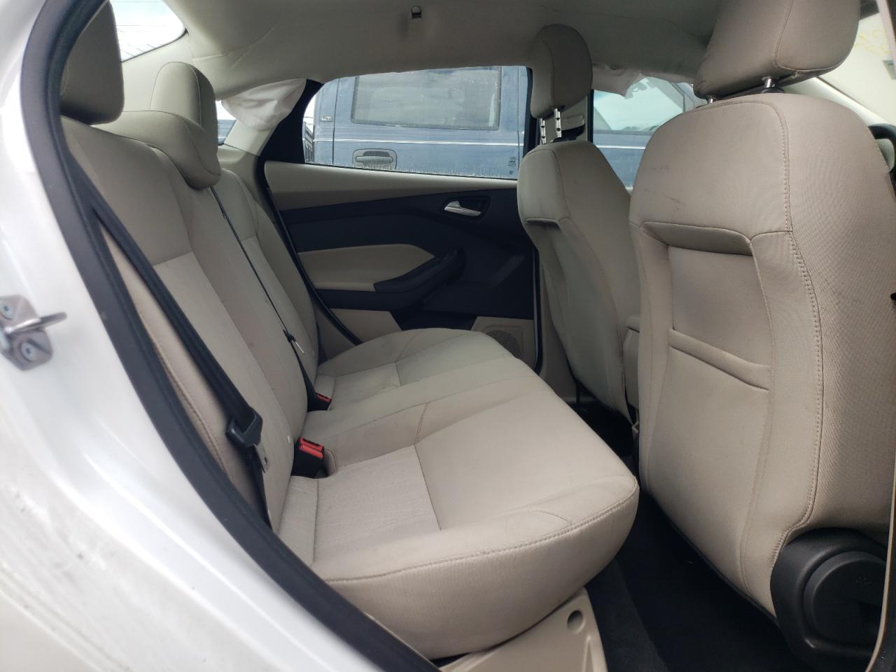 Photo 6 from auction – 2018 FORD FOCUS SE with VIN 1FADP3F20JL289023