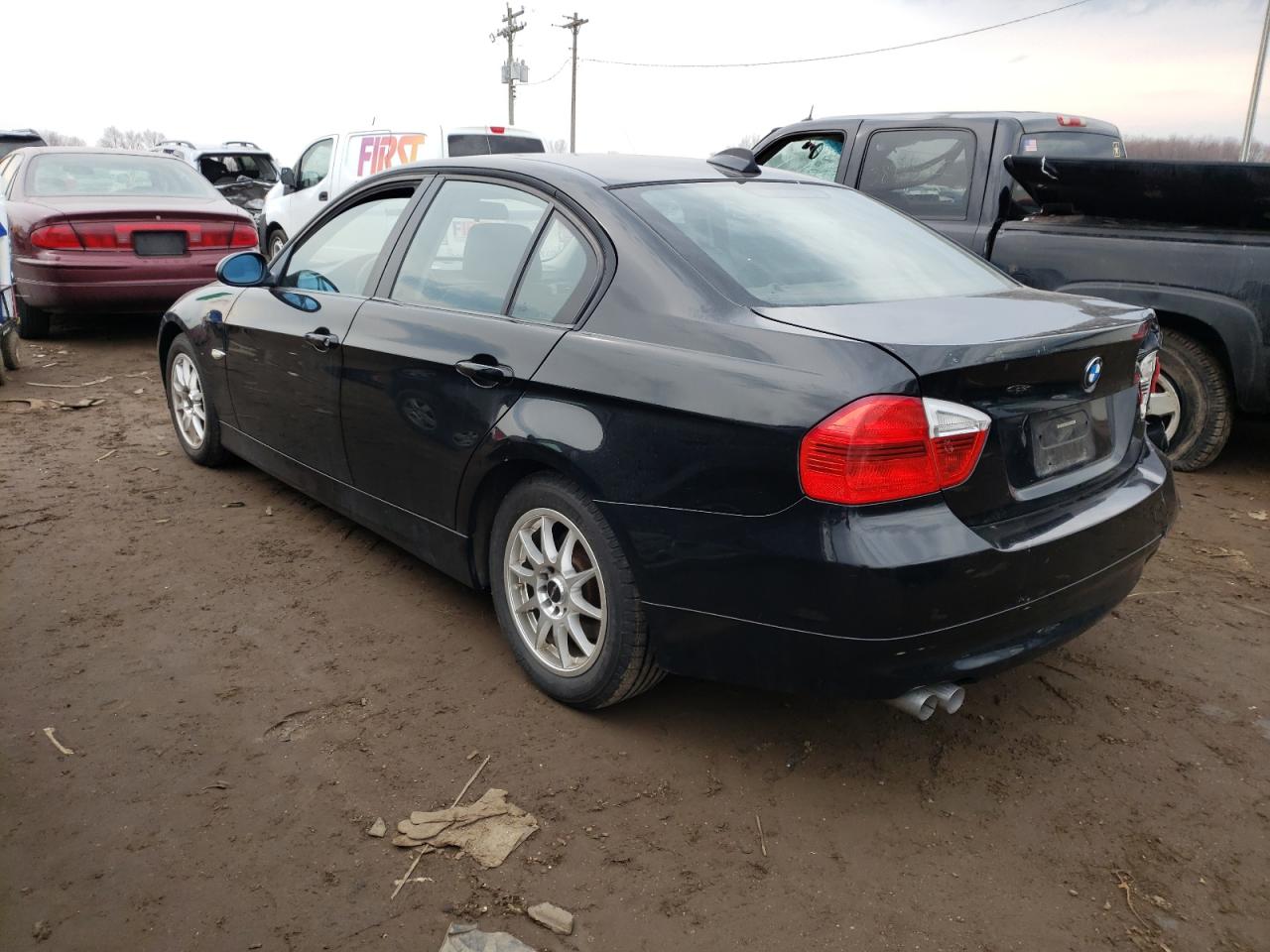 Photo 3 from auction – 2007 BMW 328 I with VIN WBAVA33597KX81513