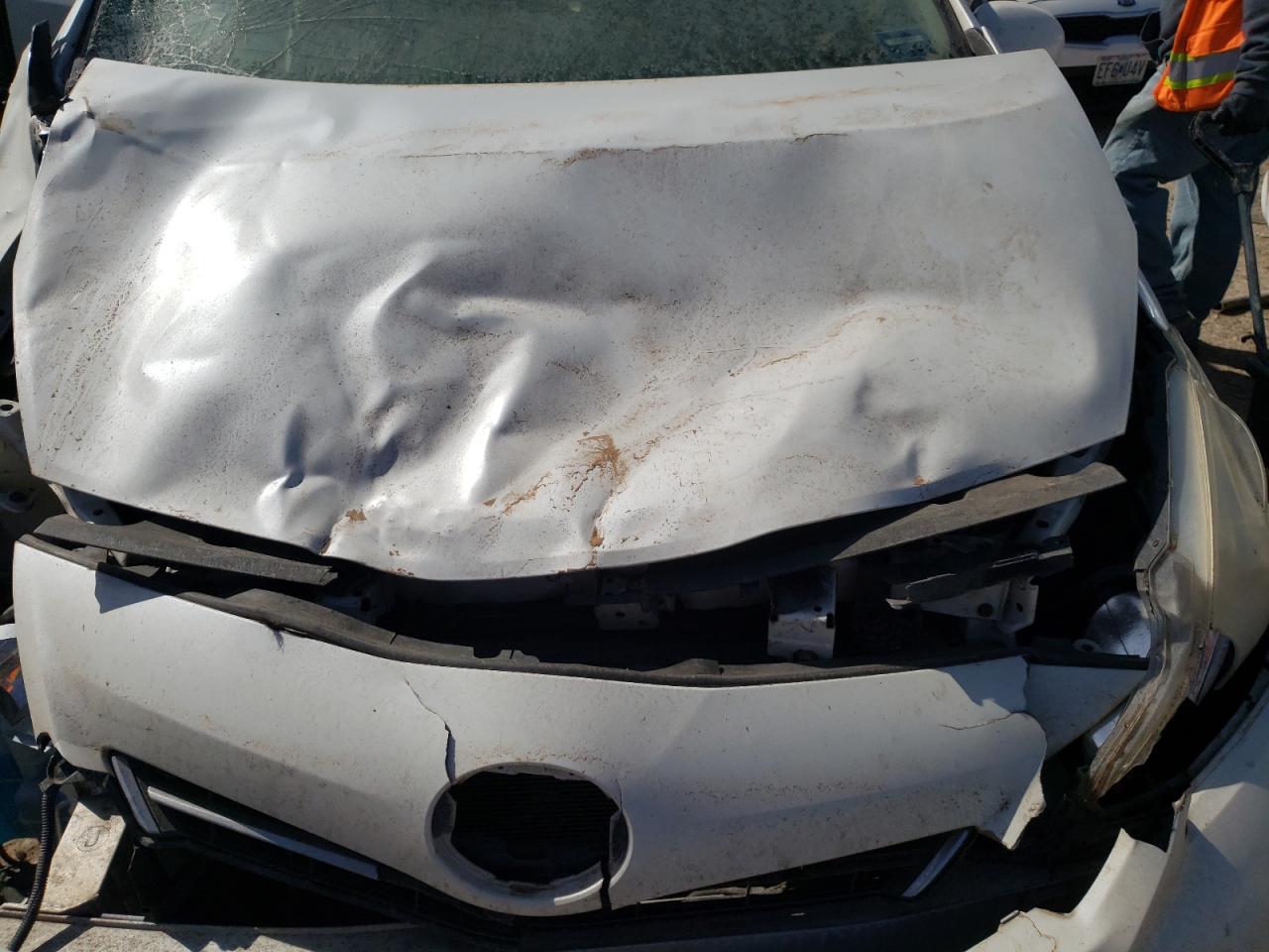 Photo 7 from auction – 2013 TOYOTA PRIUS V with VIN JTDZN3EU3D3197451