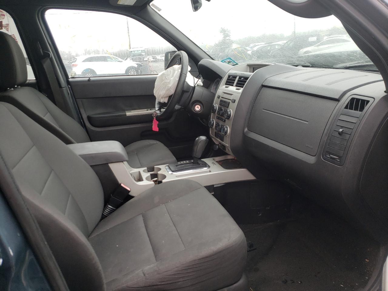 Photo 5 from auction – 2010 FORD ESCAPE XLT with VIN 1FMCU0D76AKD36410