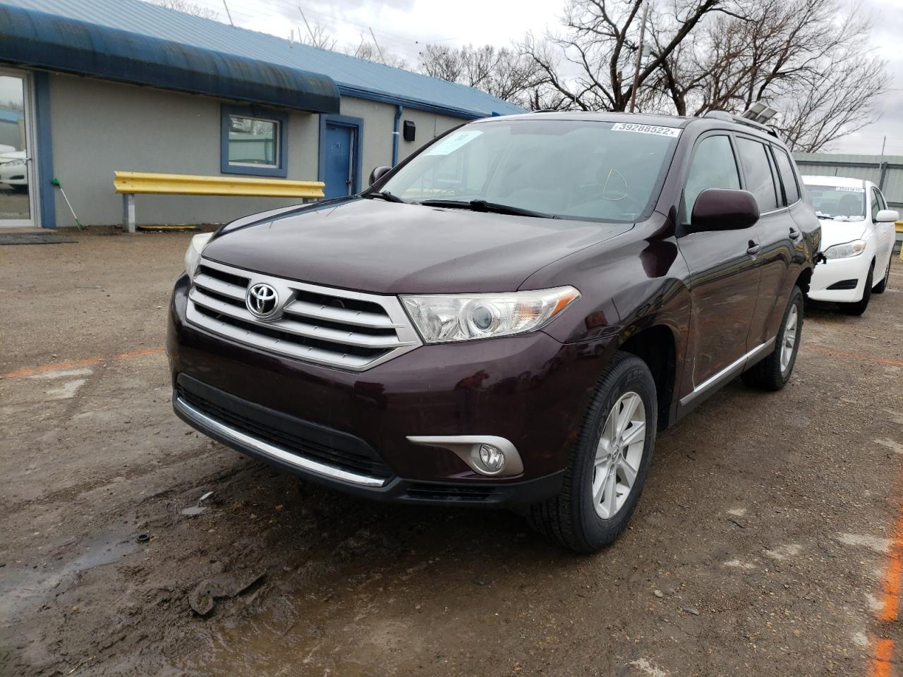 Zdjęcie 2 z aukcji – 2013 TOYOTA HIGHLANDER z VIN 5TDBK3EH0DS271243