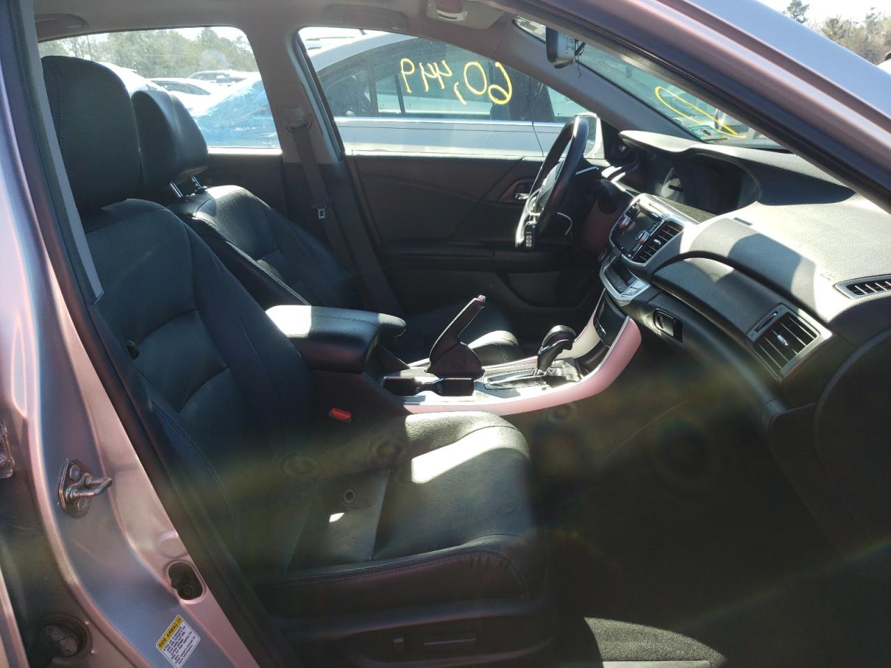 Photo 5 from auction – 2015 HONDA ACCORD EXL with VIN 1HGCR2F84FA037584
