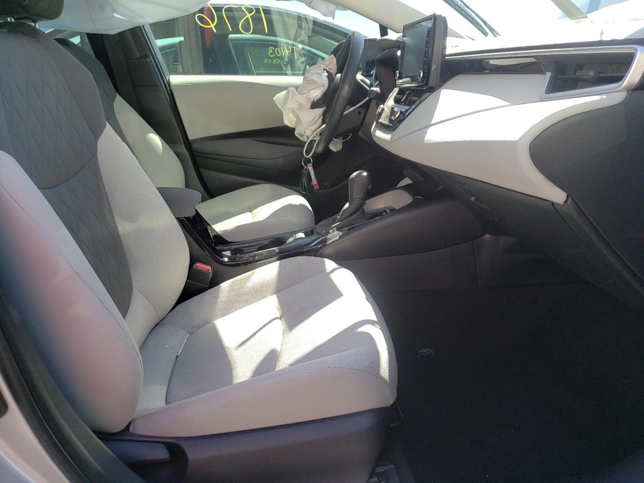 Photo 5 from auction – 2022 TOYOTA COROLLA LE with VIN JTDEAMDE4NJ046612
