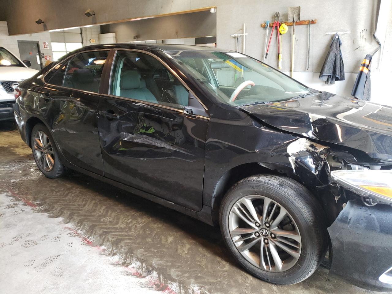 Photo 9 from auction – 2016 TOYOTA CAMRY LE with VIN 4T1BF1FK6GU257975