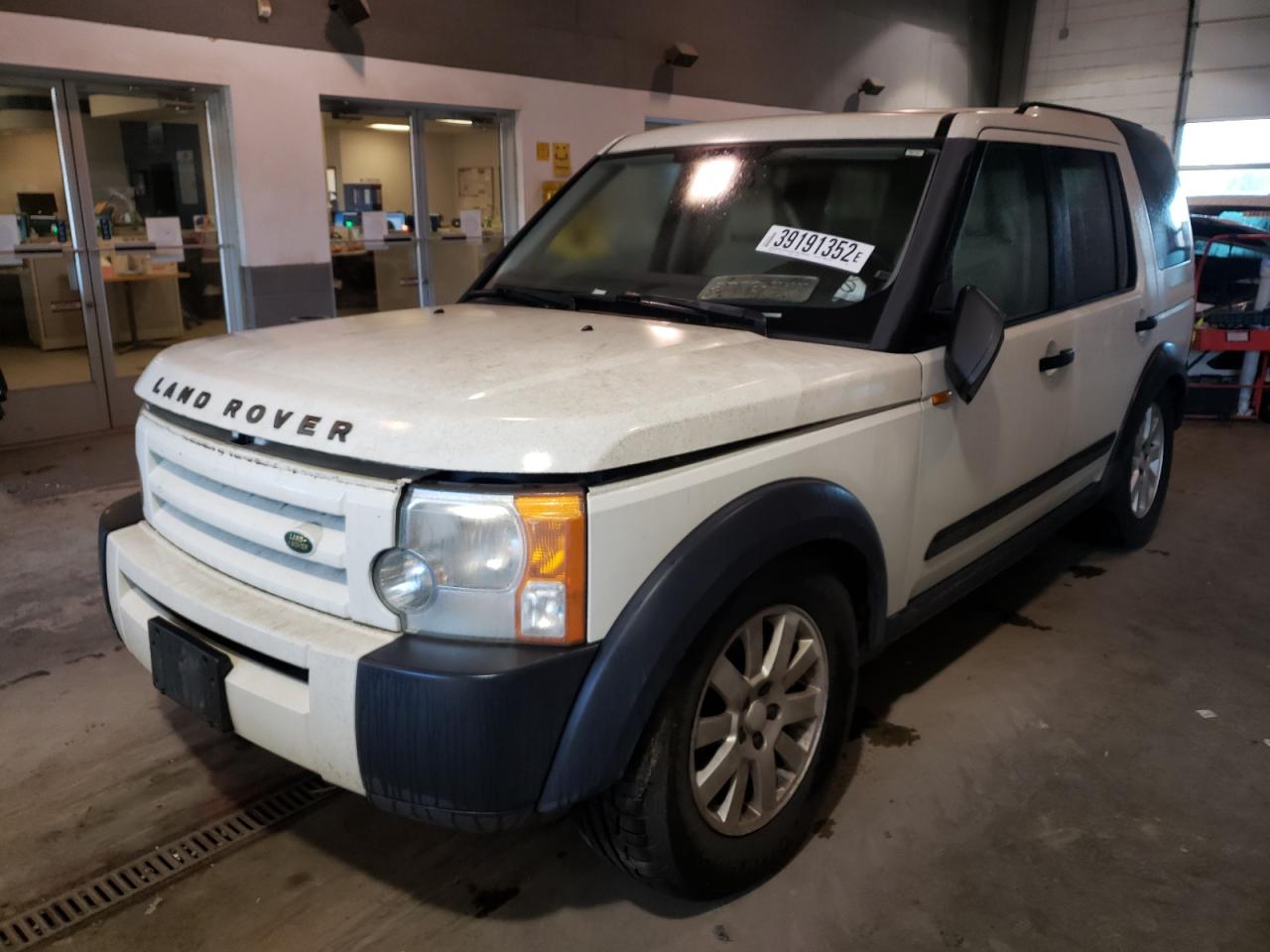 Photo 2 from auction – 2005 LAND ROVER LR3 SE with VIN SALAA25495A307153