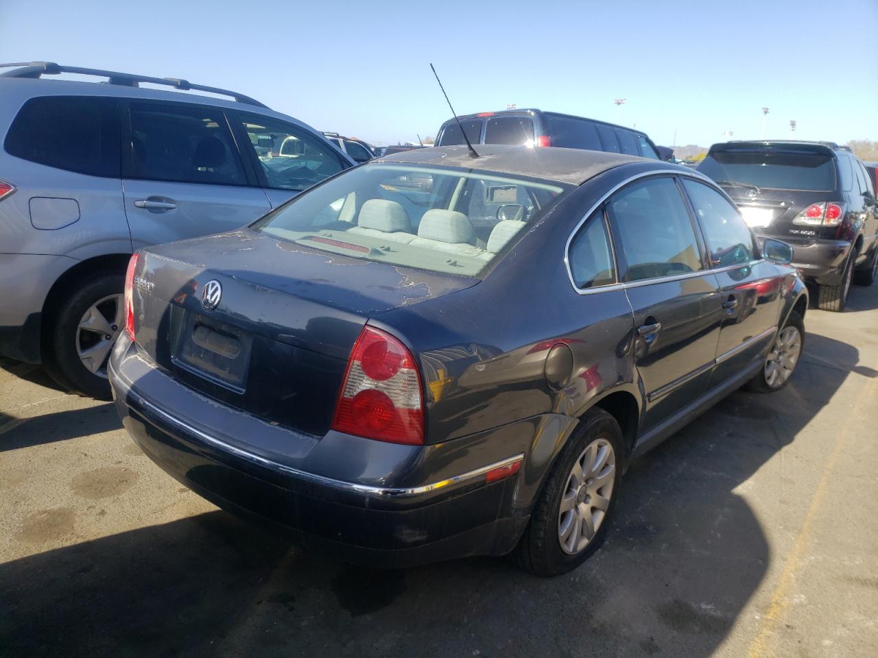 Photo 4 from auction – 2003 VOLKSWAGEN PASSAT GLS with VIN WVWPD63BX3P281108