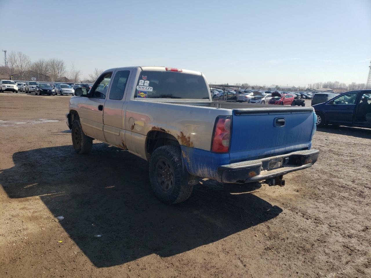 Photo 3 from auction – 2005 CHEVROLET SILVERADO with VIN 2GCEK19B651186259