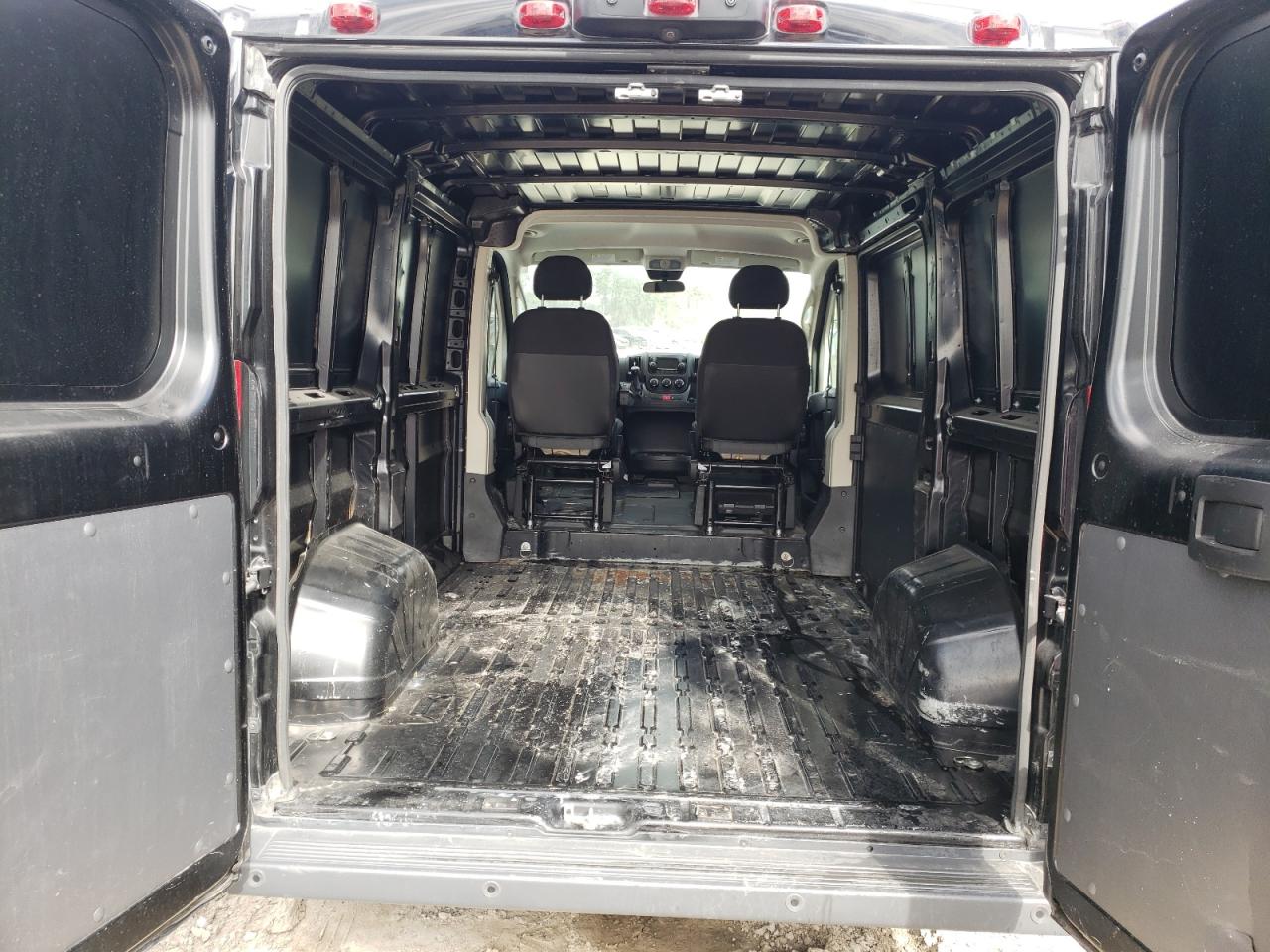 Photo 6 from auction – 2018 RAM PROMASTER with VIN 3C6TRVNG4JE136928