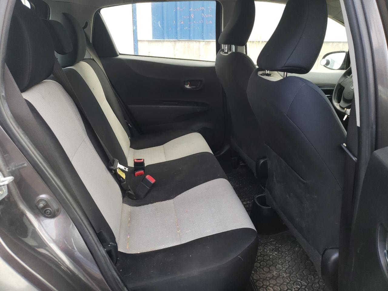 Photo 6 from auction – 2013 TOYOTA YARIS with VIN JTDKTUD33DD553249