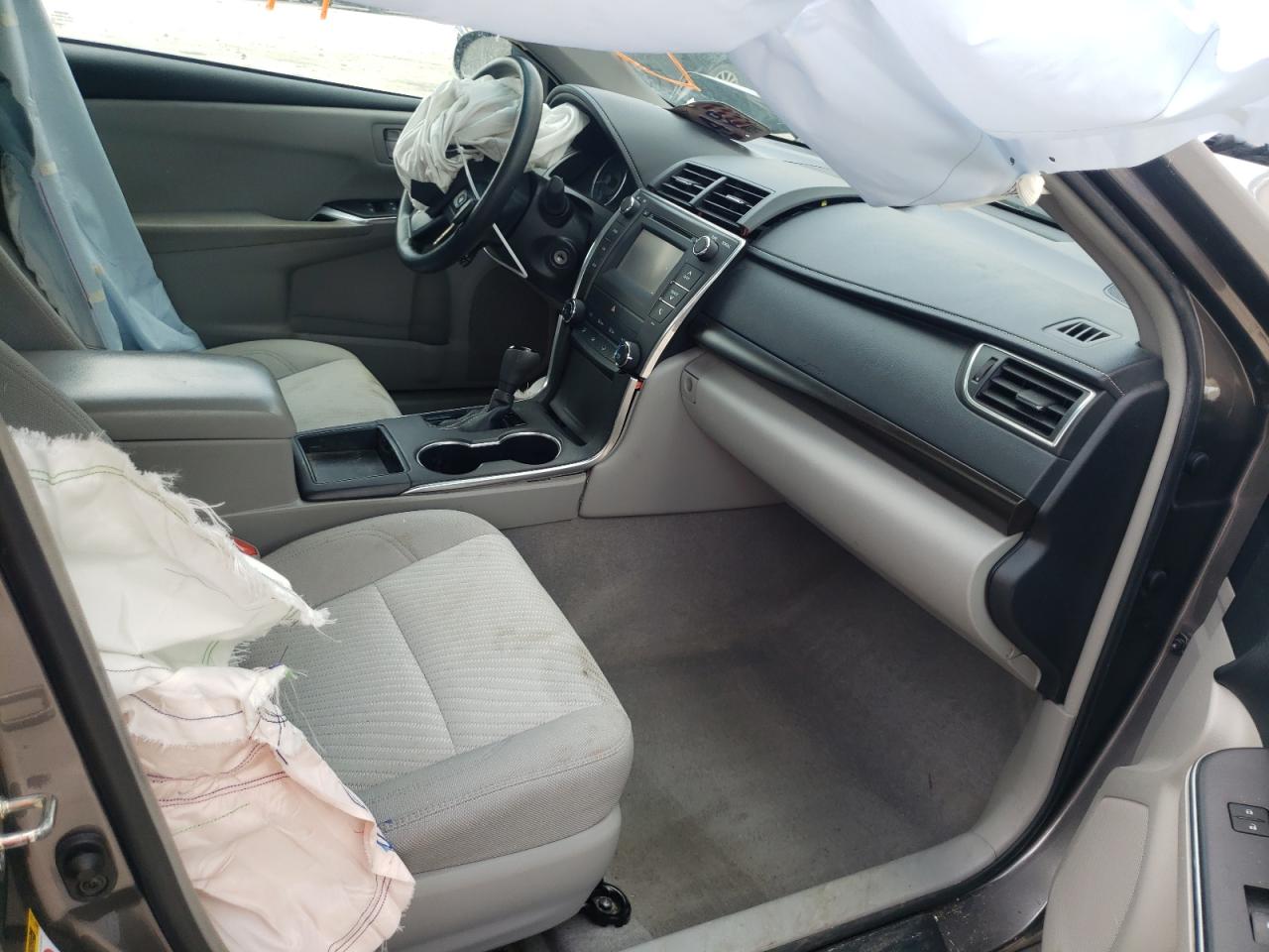 Photo 5 from auction – 2017 TOYOTA CAMRY LE with VIN 4T1BF1FK9HU658373