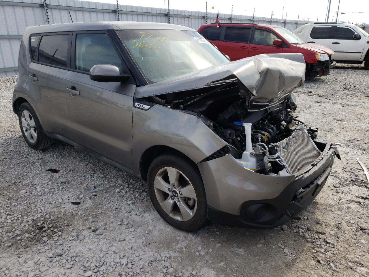 KIA SOUL 2019 z numerem VIN KNDJN2A23K7656947 - Zdjęcie z aukcji