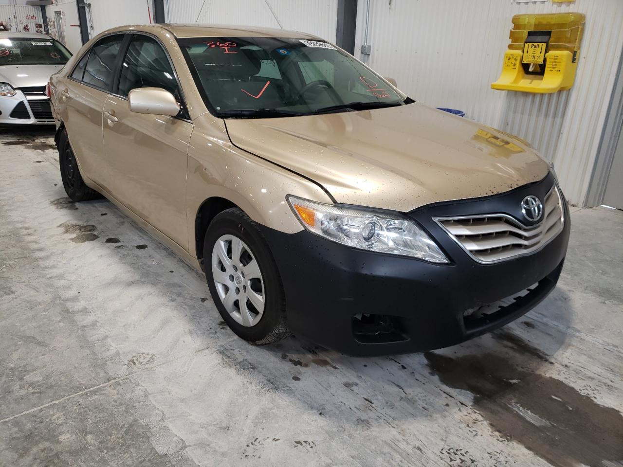 Photo 1 from auction – 2011 TOYOTA CAMRY with VIN 4T1BF3EK8BU170651