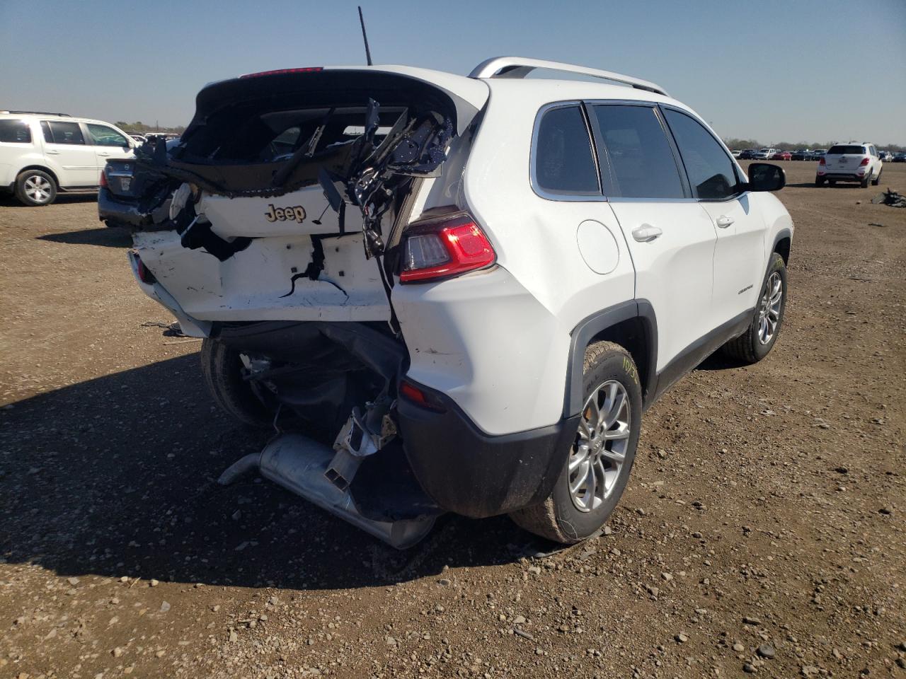 Photo 4 from auction – 2019 JEEP CHEROKEE L with VIN 1C4PJLLB8KD132610