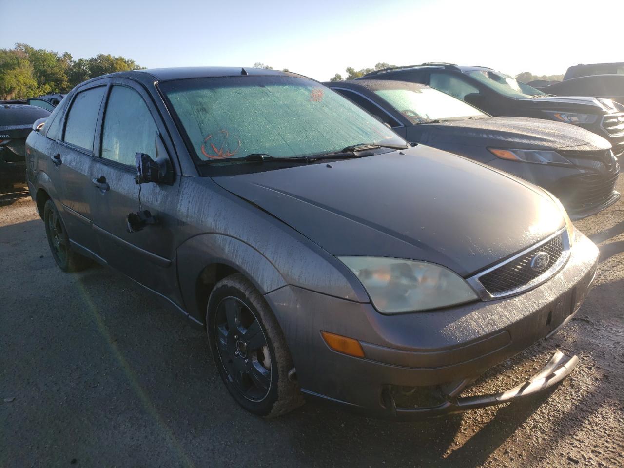 FORD FOCUS ZX4 2007 with VIN 1FAHP34N67W129797 - Photo from auction