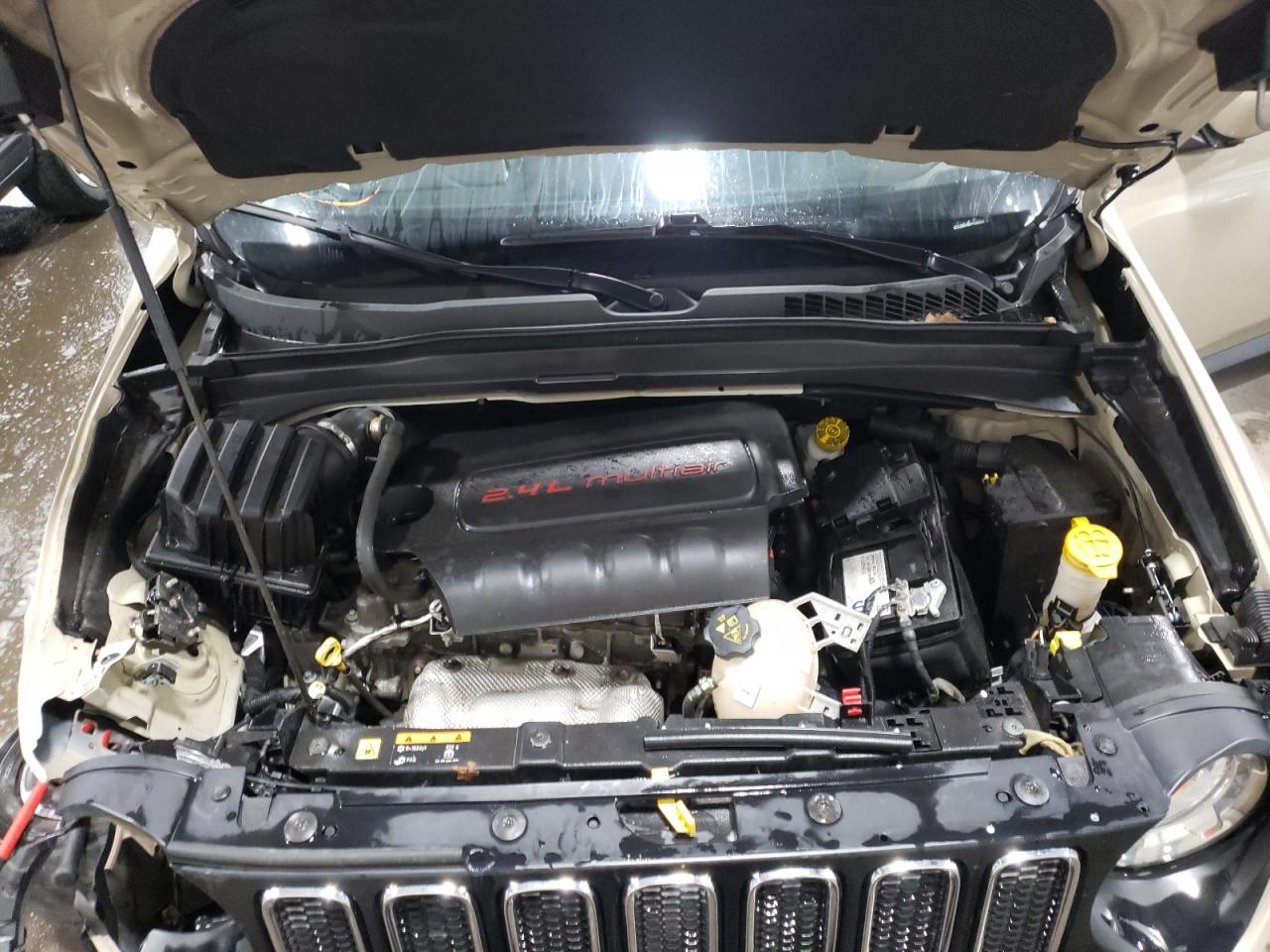 Photo 7 from auction – 2015 JEEP RENEGADE L with VIN ZACCJBBT8FPC26528