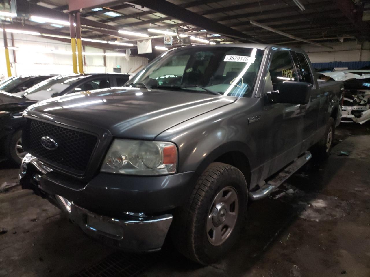 Photo 2 from auction – 2004 FORD F150 with VIN 1FTPX12594NA64250