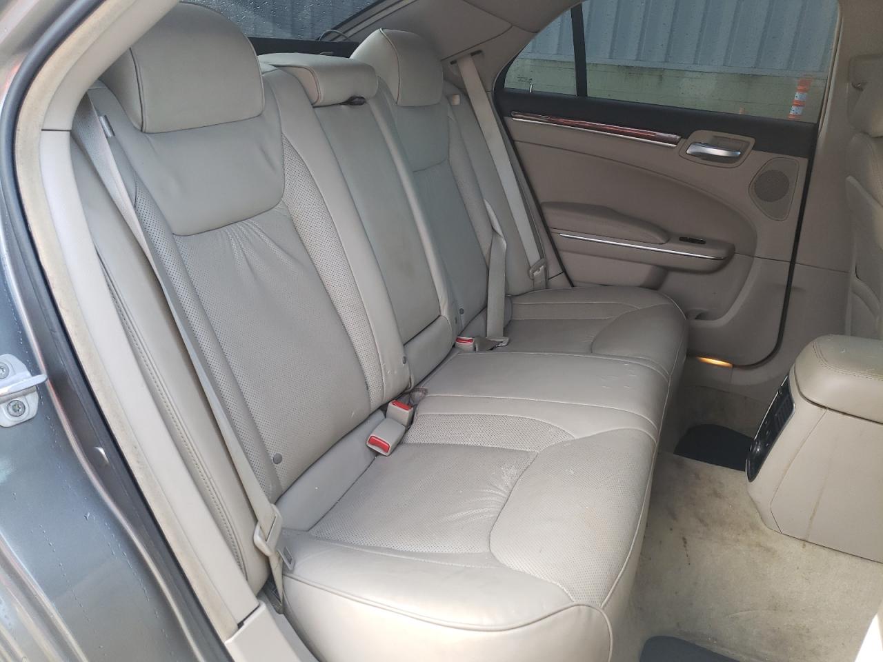 Photo 6 from auction – 2011 CHRYSLER 300C with VIN 2C3CA6CT1BH559501