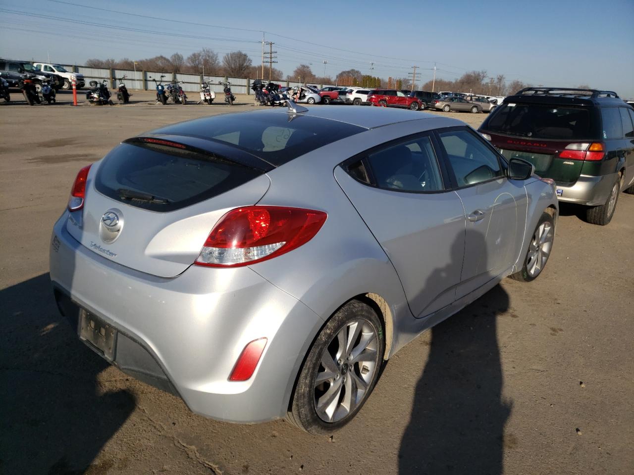 Photo 4 from auction – 2016 HYUNDAI VELOSTER with VIN KMHTC6AD1GU266053