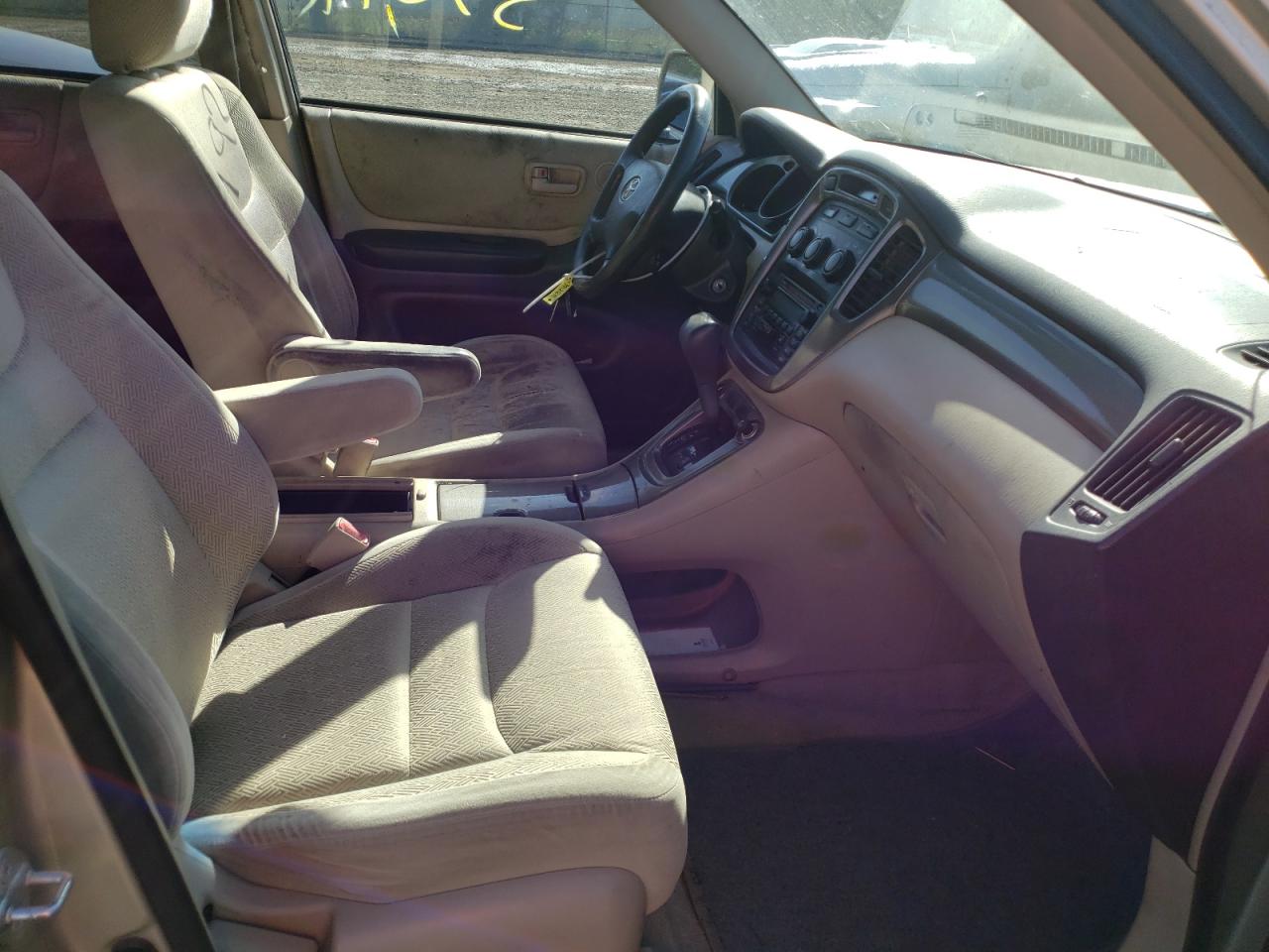 Photo 5 from auction – 2002 TOYOTA HIGHLANDER with VIN JTEGD21A020021080