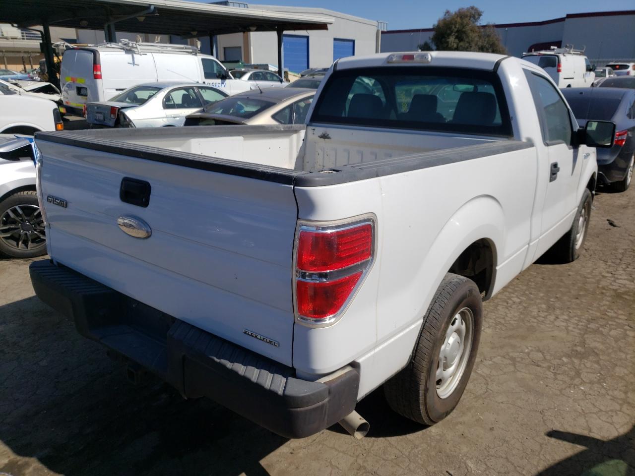 Photo 4 from auction – 2011 FORD F150 with VIN 1FTMF1CF0BFC21376