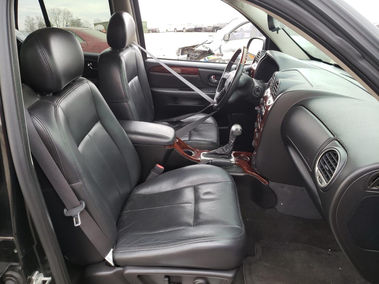 Photo 5 from auction – 2005 GMC ENVOY DENA with VIN 1GKET63M452320114