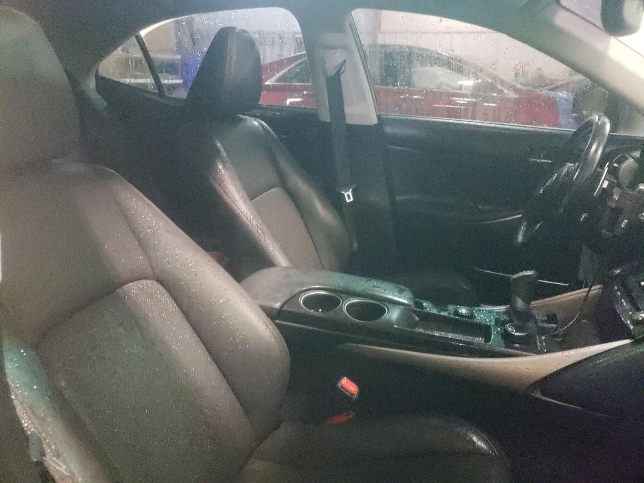 Photo 5 from auction – 2016 LEXUS IS 200T with VIN JTHBA1D28G5004929