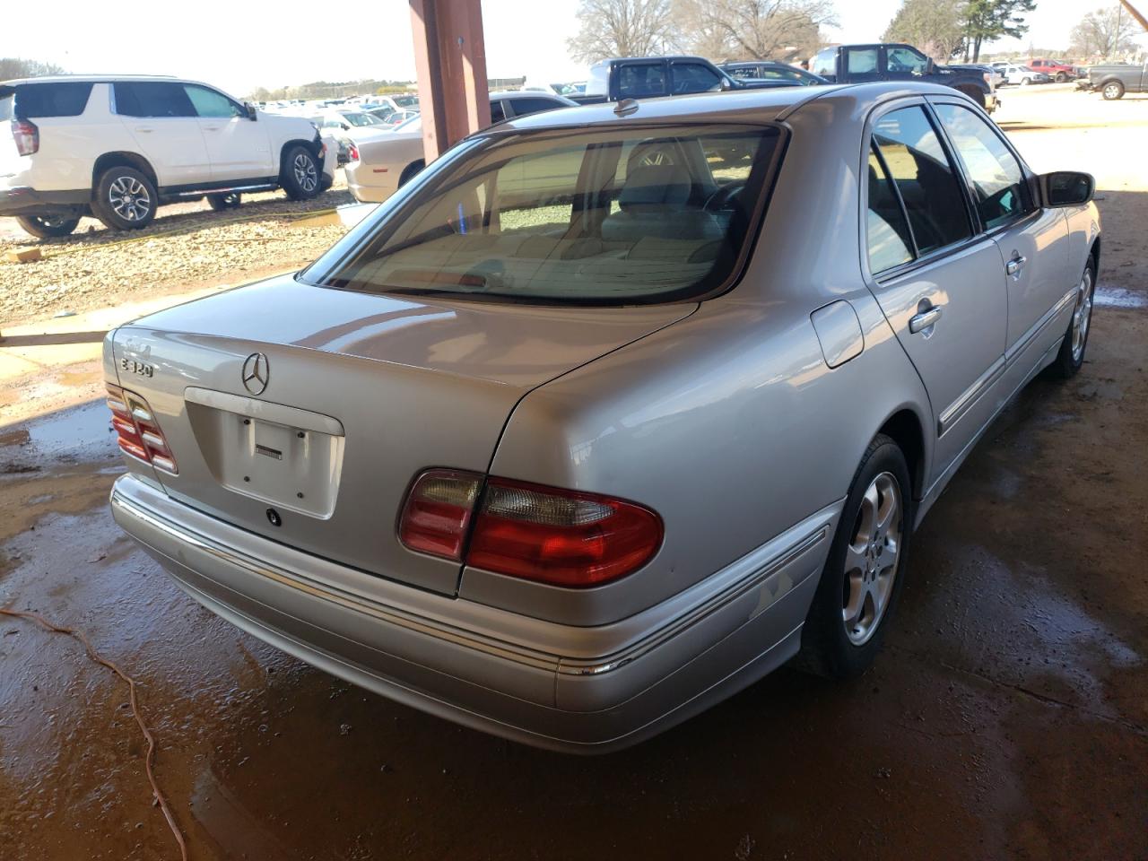 Photo 4 from auction – 2002 MERCEDES-BENZ E 320 with VIN WDBJF65JX2B398279