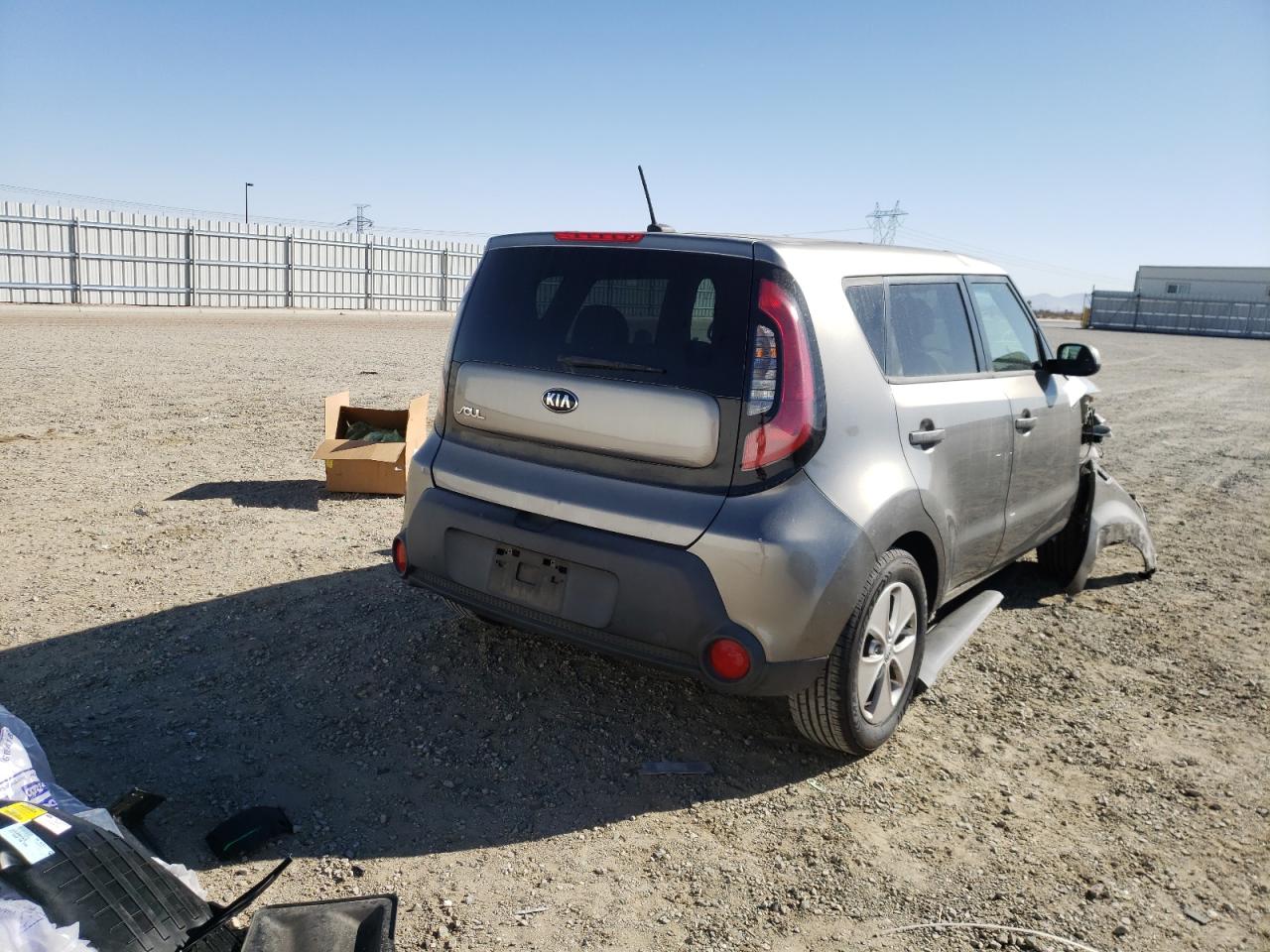 Фото 4 с аукциона – 2015 KIA SOUL с VIN KNDJN2A25F7230697