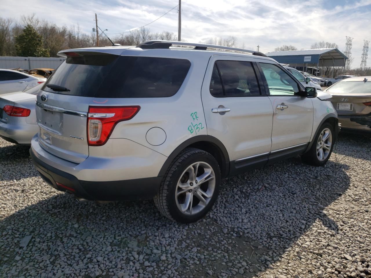 Photo 4 from auction – 2013 FORD EXPLORER L with VIN 1FM5K7F81DGA34494