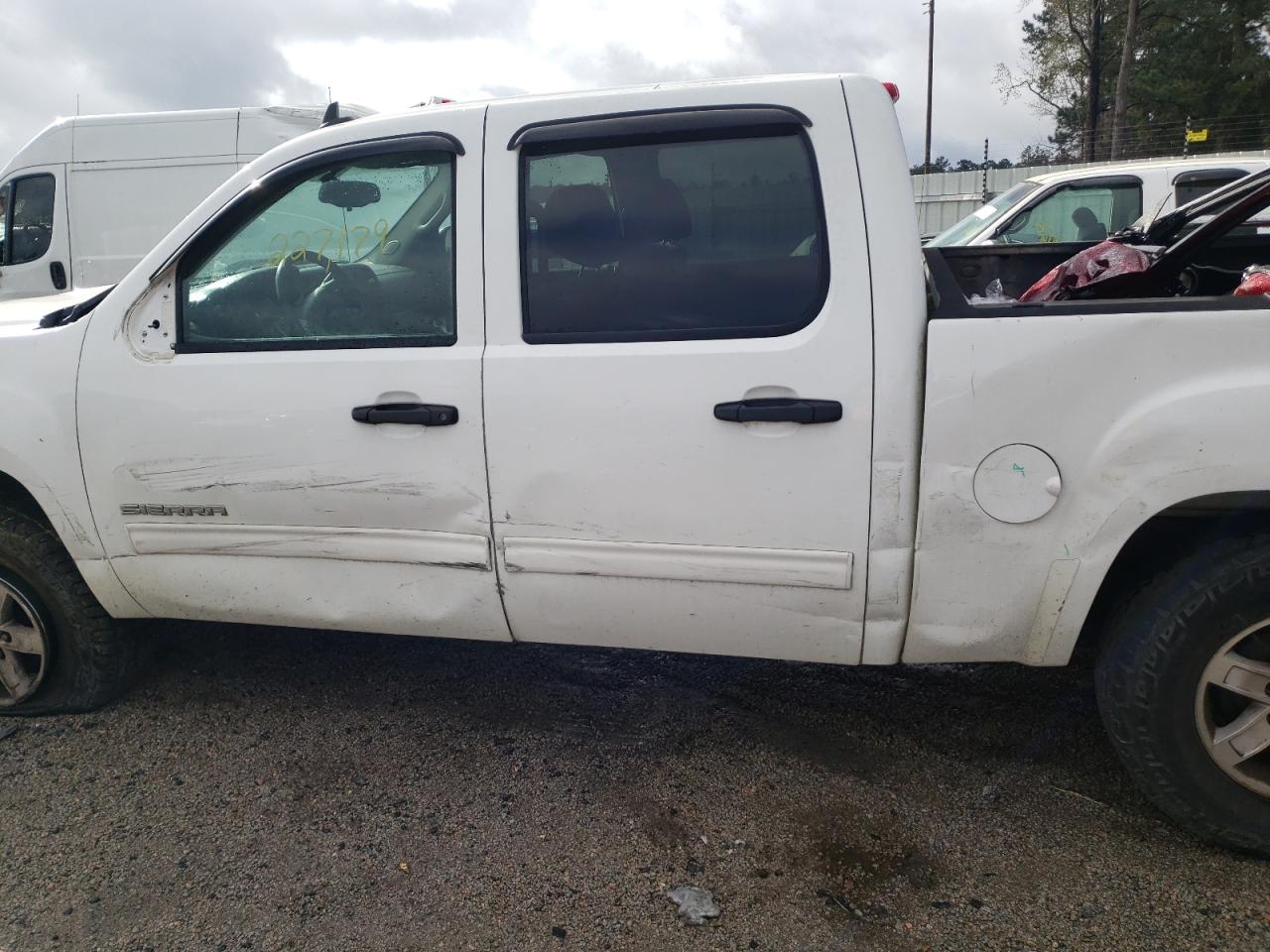 Photo 9 from auction – 2011 GMC SIERRA K15 with VIN 3GTP2VE33BG162616