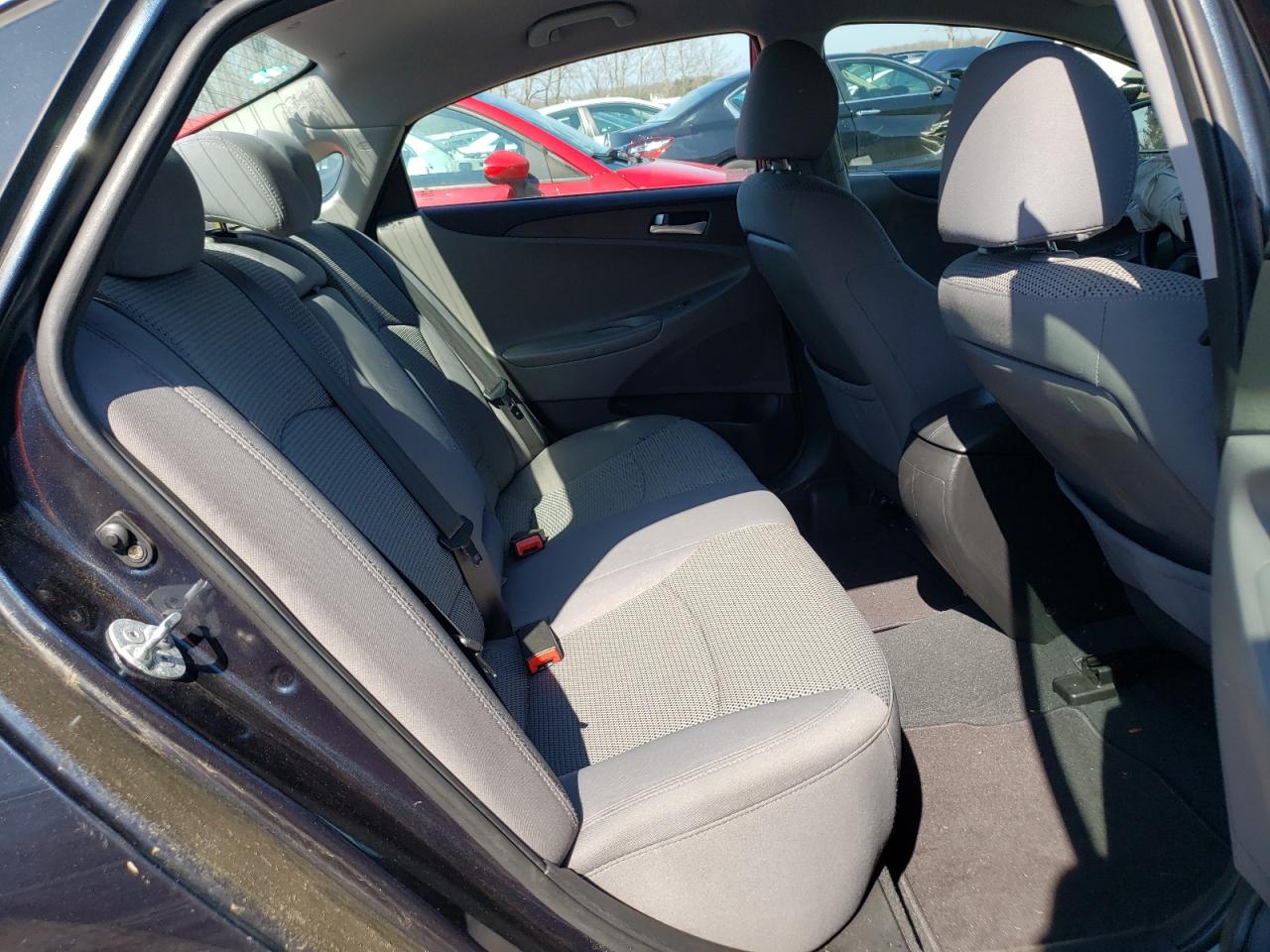 Photo 6 from auction – 2011 HYUNDAI SONATA GLS with VIN 5NPEB4AC2BH025018