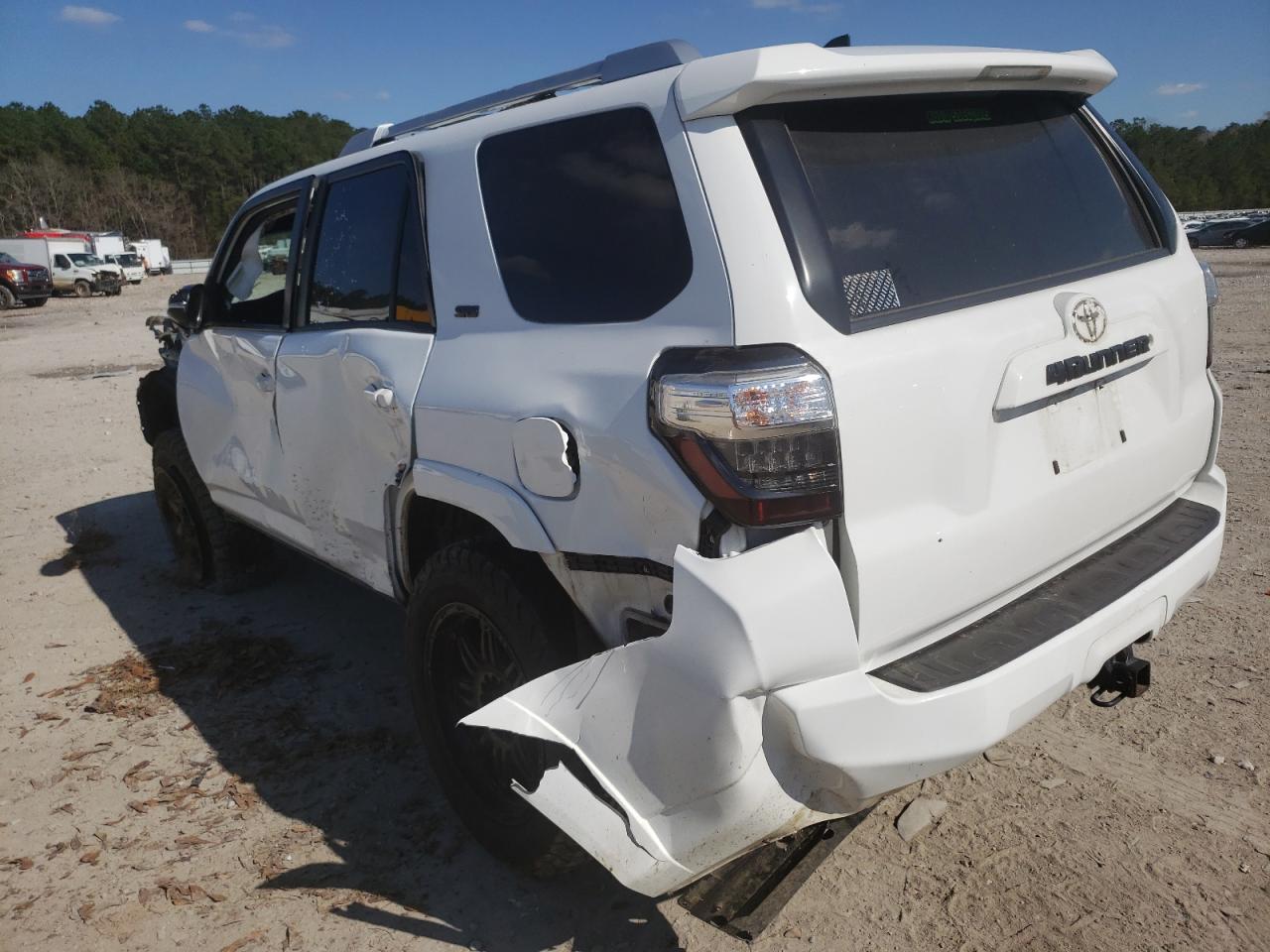 Photo 3 from auction – 2018 TOYOTA 4RUNNER SR with VIN JTEBU5JR3J5500225
