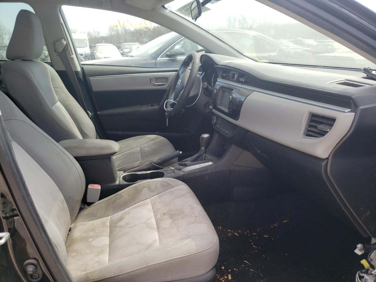 Photo 5 from auction – 2015 TOYOTA COROLLA L with VIN 2T1BURHEXFC353426