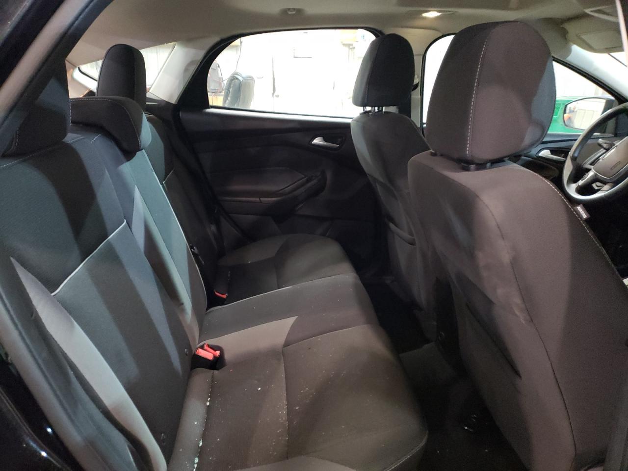 Photo 6 from auction – 2014 FORD FOCUS SE with VIN 1FADP3K26EL157377