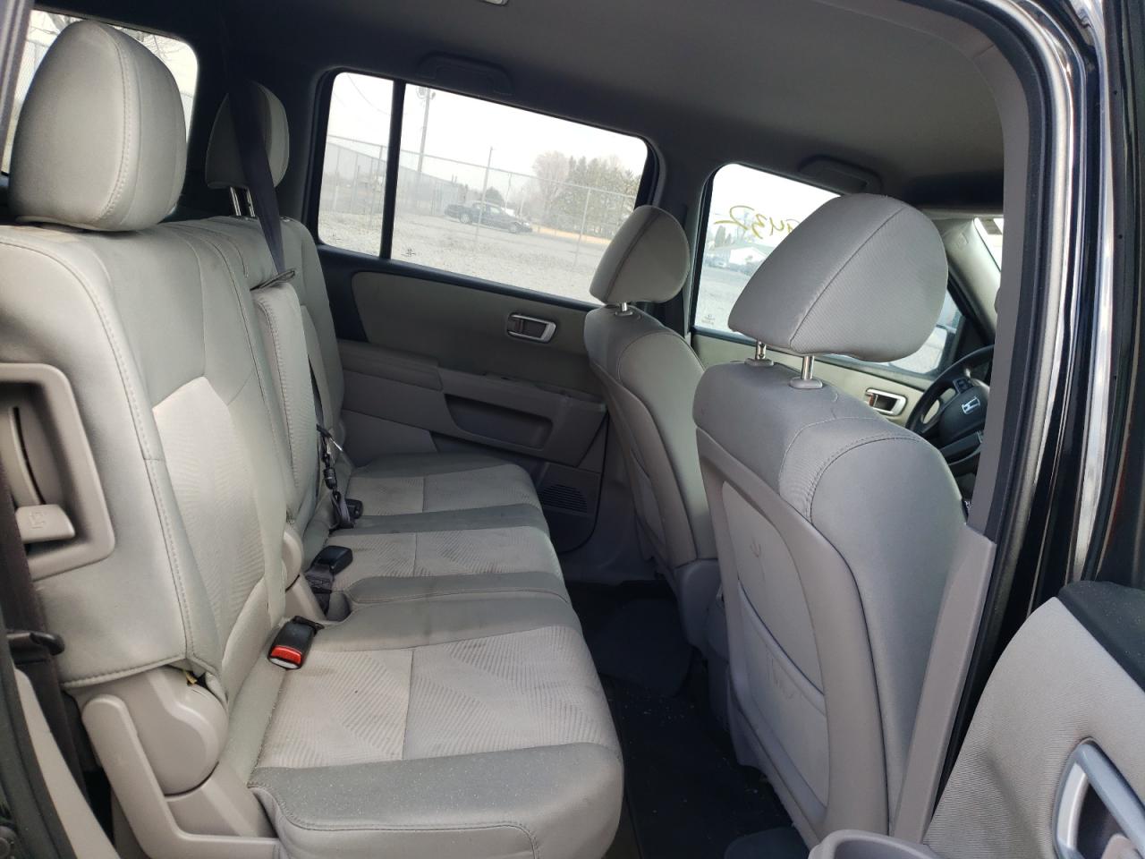 Photo 6 from auction – 2014 HONDA PILOT LX with VIN 5FNYF3H25EB012047