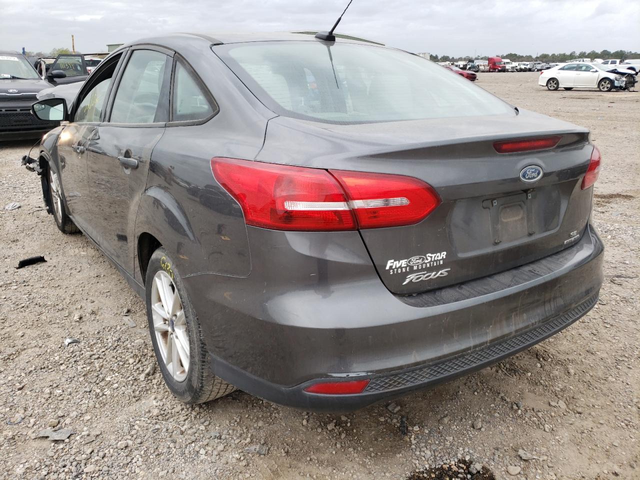 Photo 3 from auction – 2015 FORD FOCUS SE with VIN 1FADP3F2XFL297864