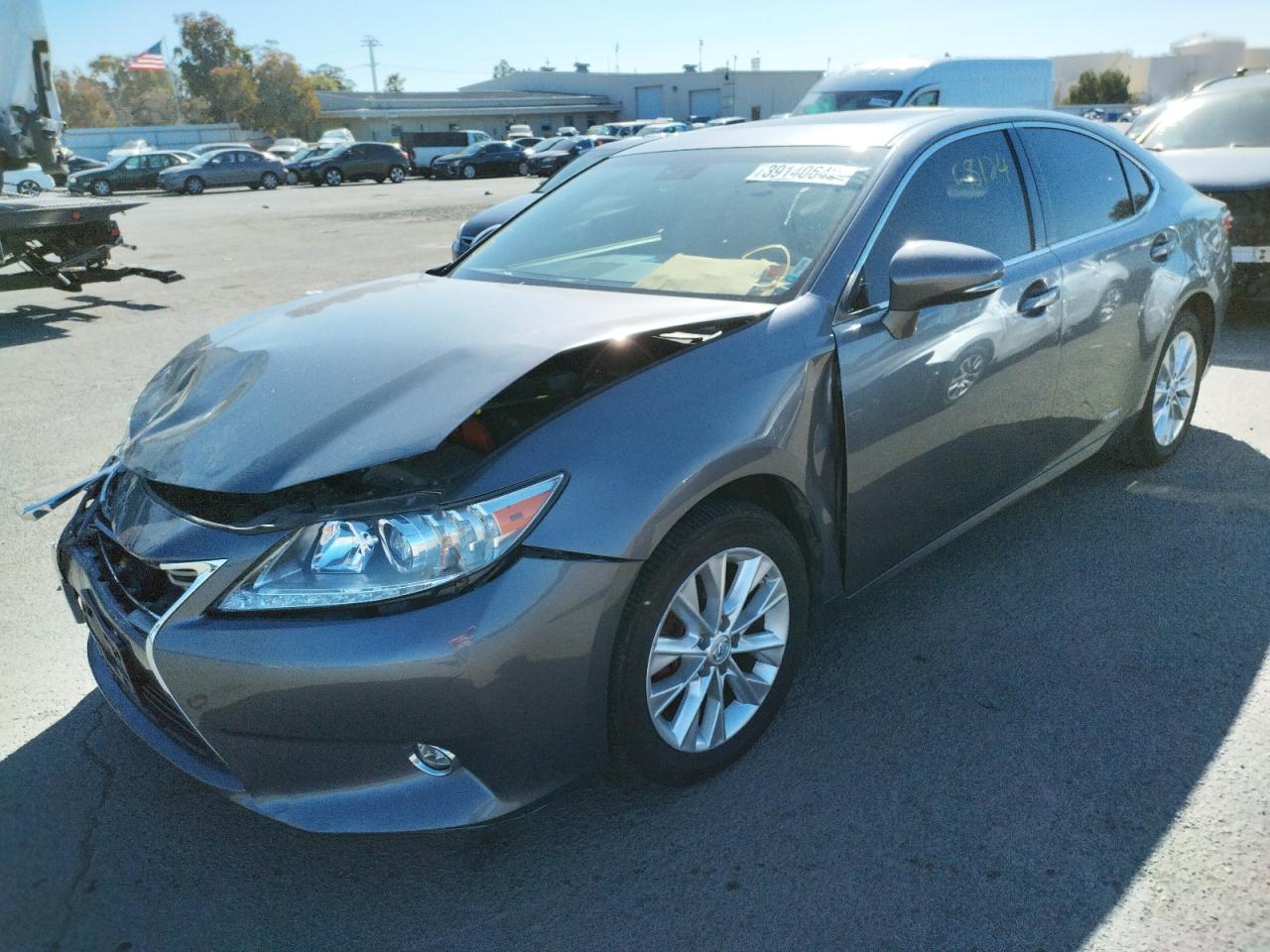 Photo 2 from auction – 2014 LEXUS ES 300H with VIN JTHBW1GG6E2071911