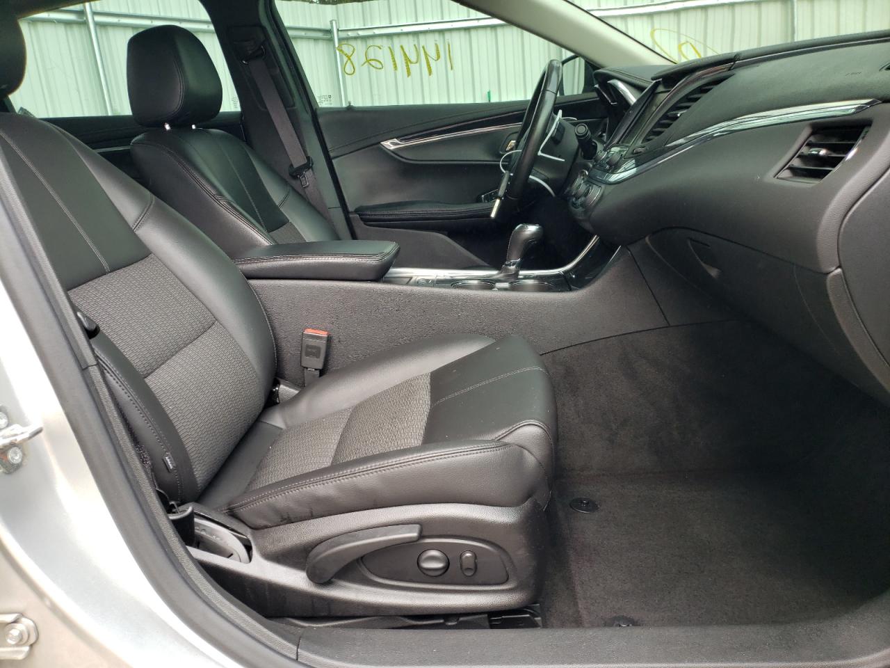 Photo 5 from auction – 2016 CHEVROLET IMPALA LT with VIN 2G1105SA8G9156335
