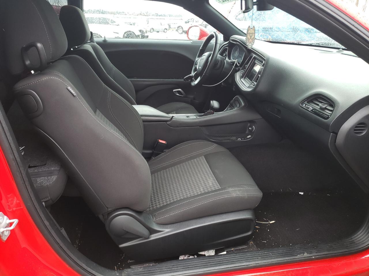 Photo 5 from auction – 2018 DODGE CHALLENGER with VIN 2C3CDZBT7JH154610