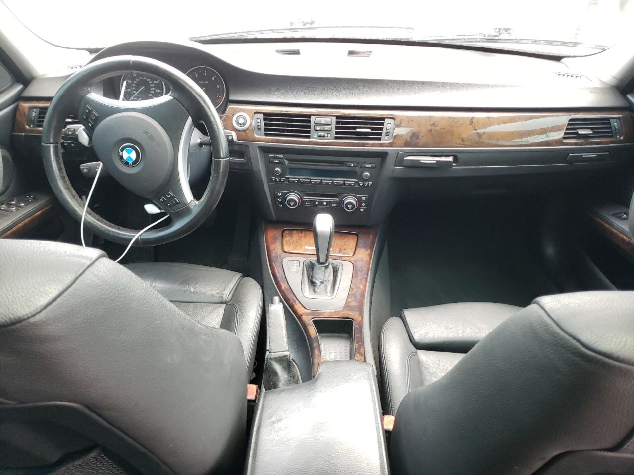 Photo 9 from auction – 2008 BMW 328 I with VIN WBAVA335X8KX86611