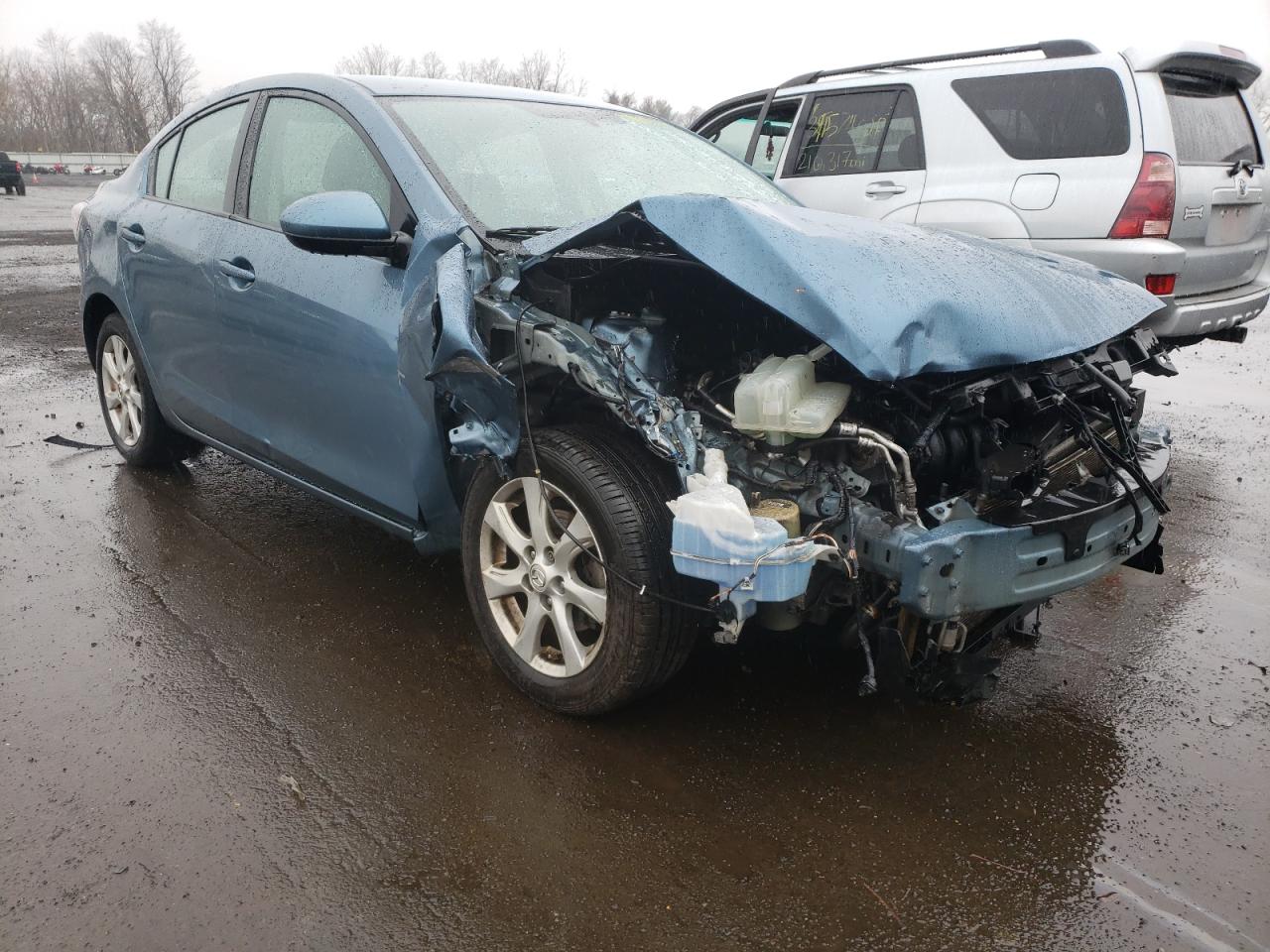MAZDA 3 I 2011 with VIN JM1BL1VG0B1458713 - Photo from auction