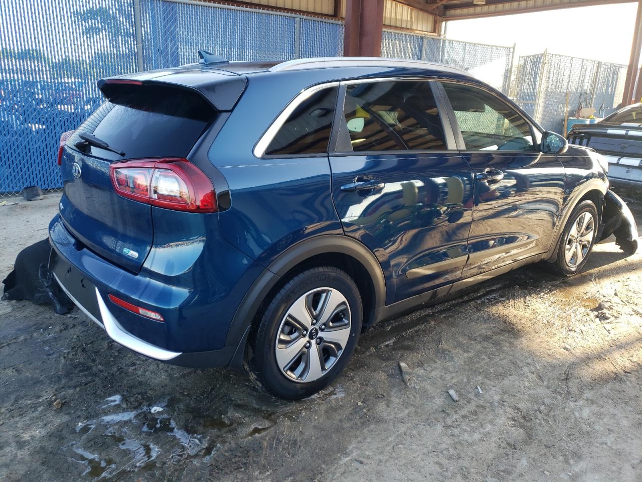 Фото 4 с аукциона – 2019 KIA NIRO FE с VIN KNDCB3LC6K5349653