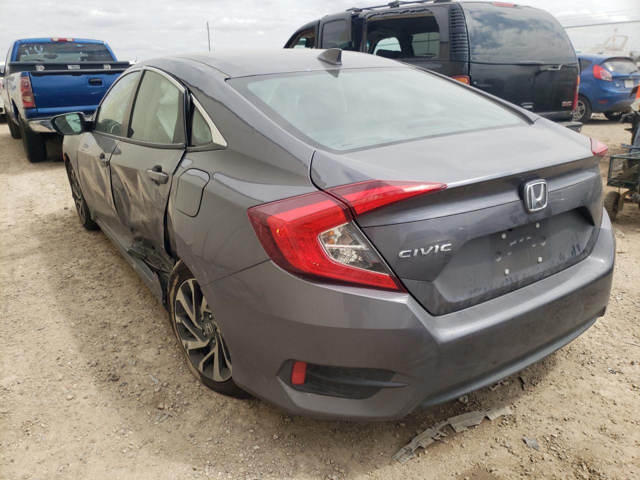 Photo 3 from auction – 2018 HONDA CIVIC EX with VIN 2HGFC2F89JH610679
