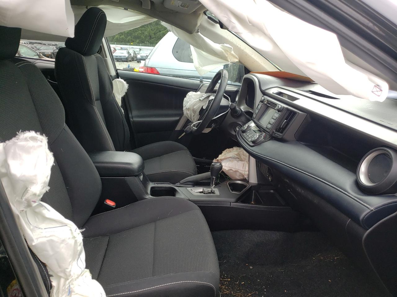 Photo 5 from auction – 2018 TOYOTA RAV4 ADVEN with VIN 2T3RFREV9JW802610