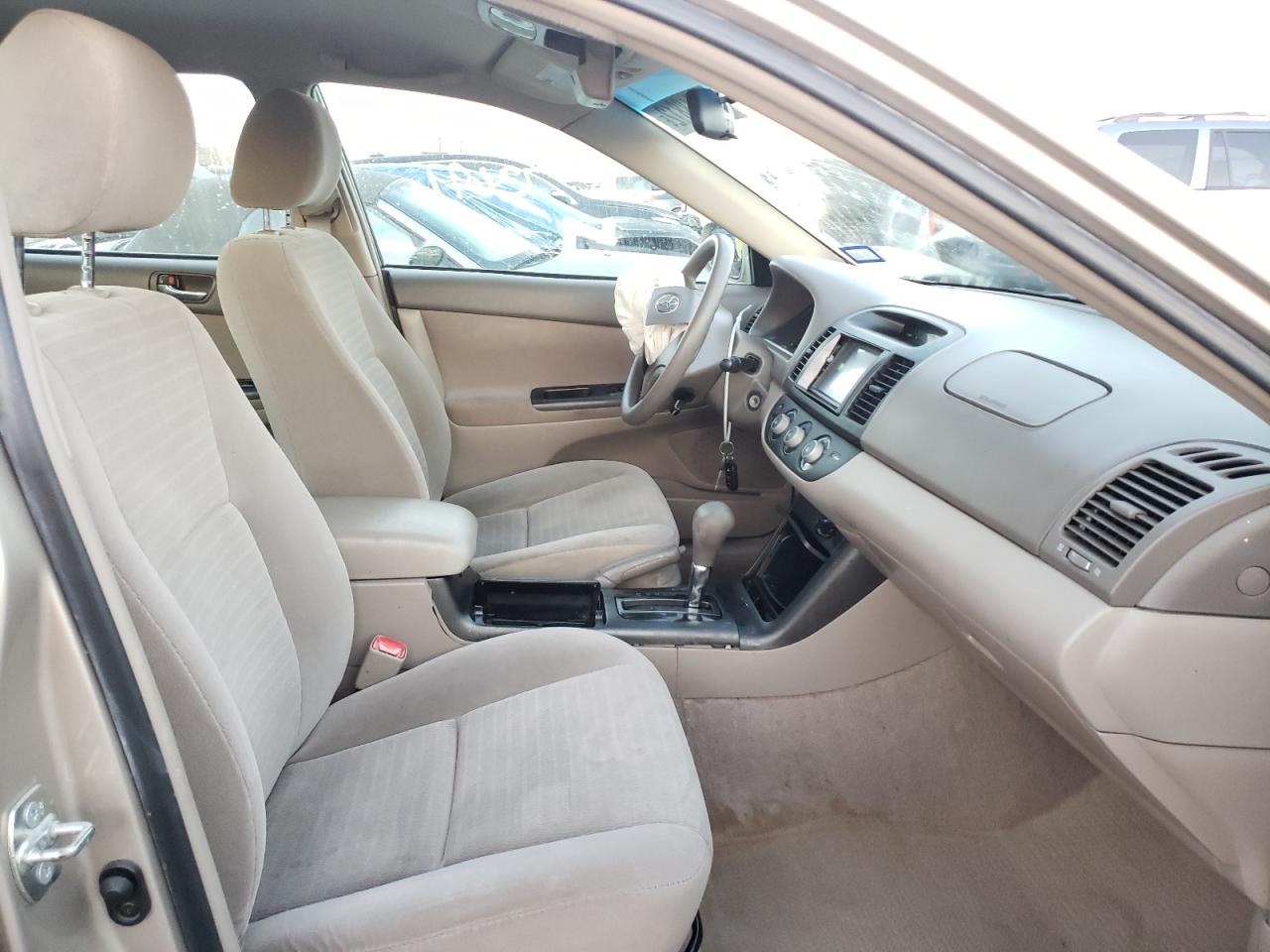 Photo 5 from auction – 2005 TOYOTA CAMRY LE with VIN 4T1BF32K75U105508