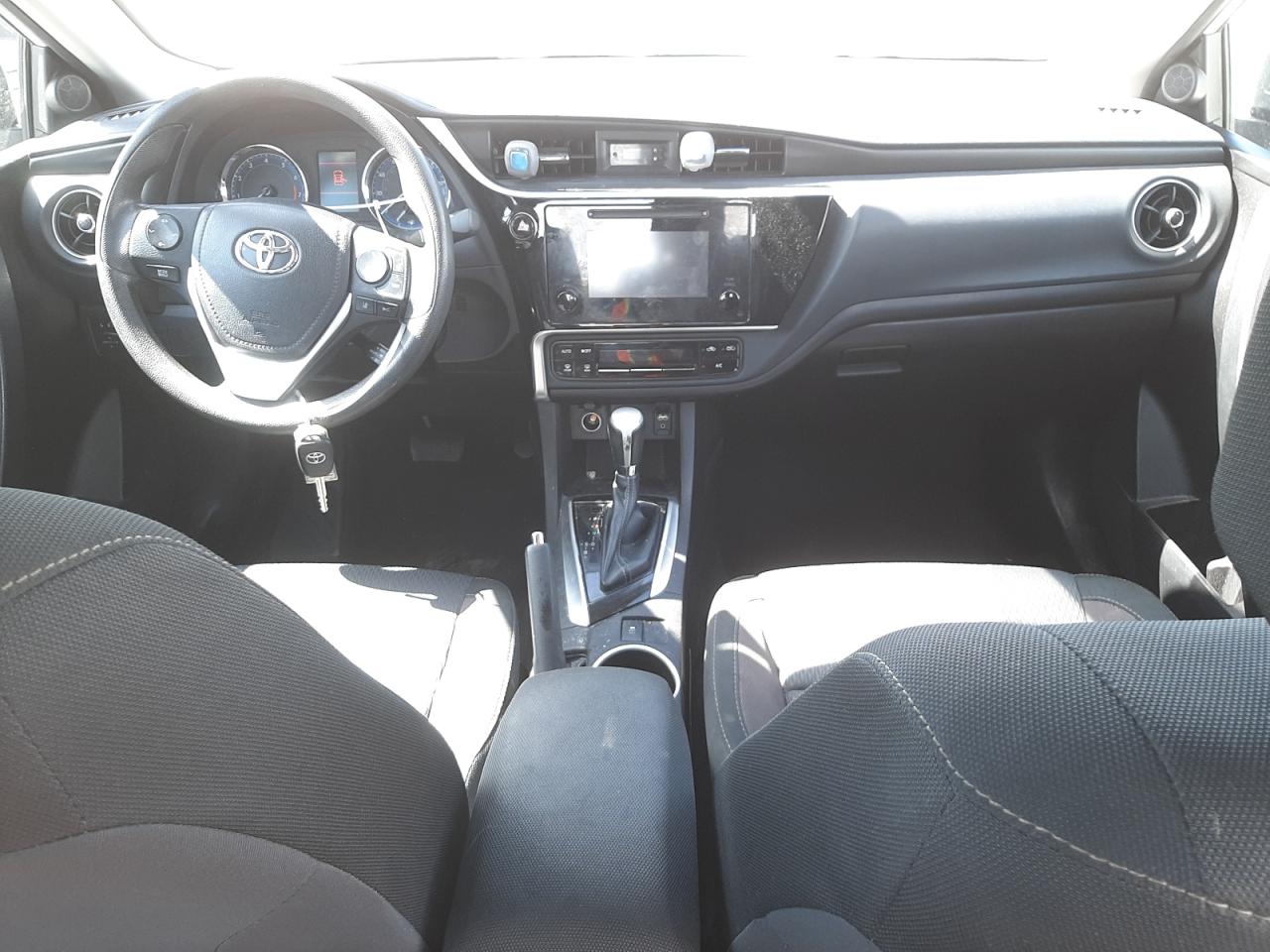 Photo 9 from auction – 2018 TOYOTA COROLLA L with VIN 5YFBURHE3JP830173