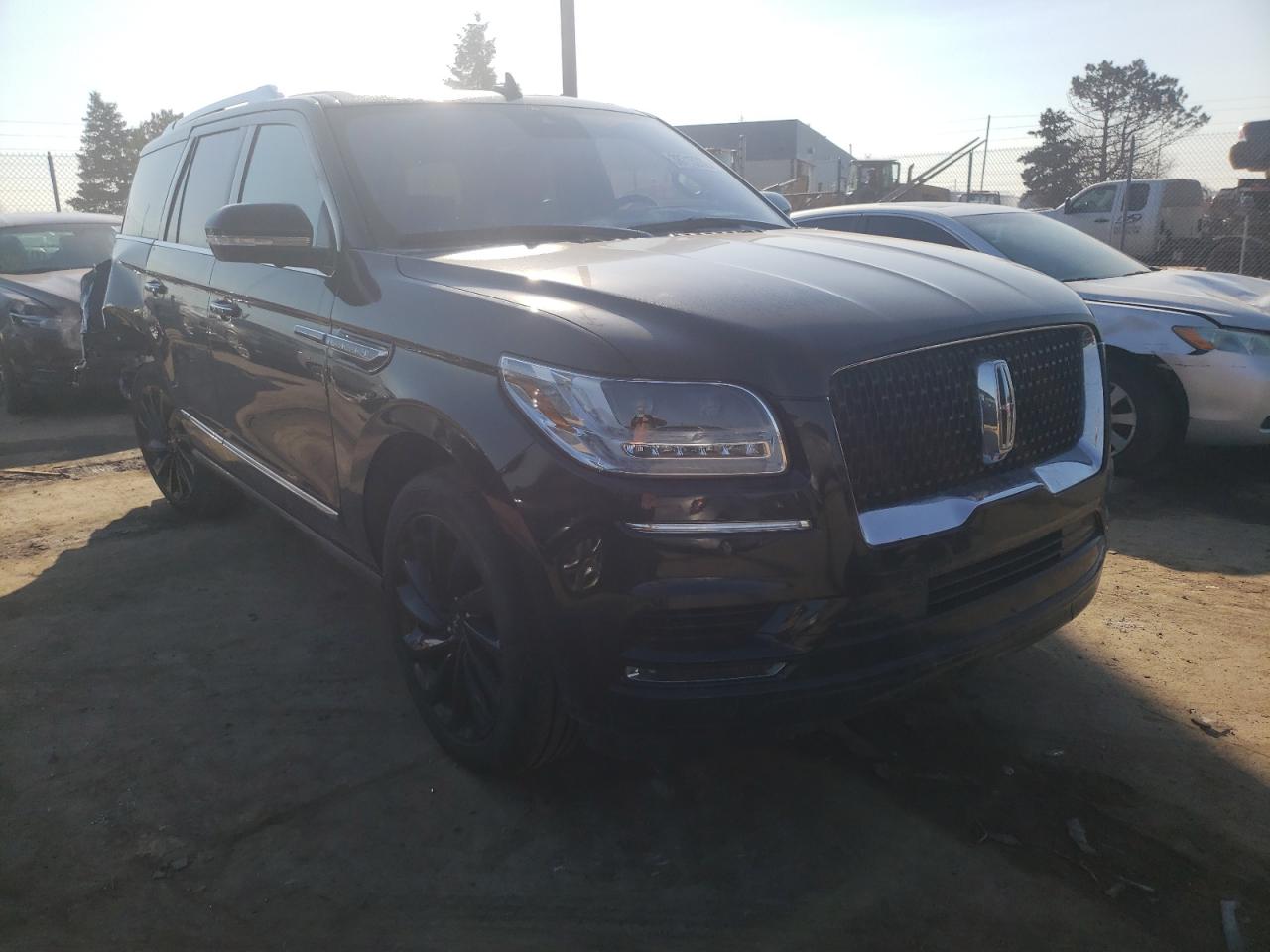 LINCOLN NAVIGATOR 2020 with VIN 5LMJJ2LT1LEL11813 - Photo from auction
