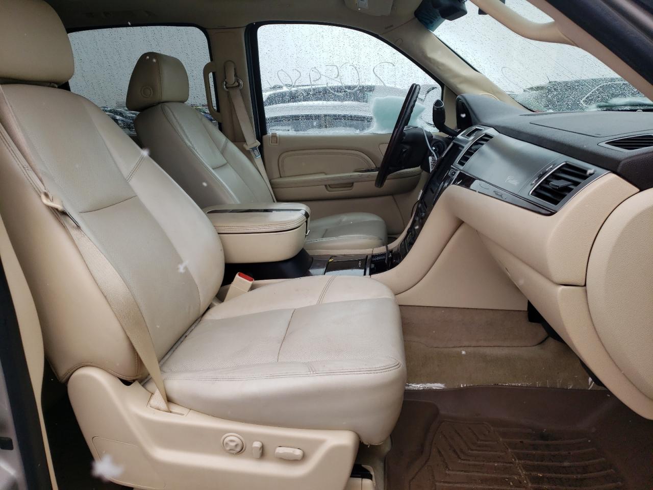 Zdjęcie 5 z aukcji – 2007 CADILLAC ESCALADE E z VIN 1GYFK66817R298207