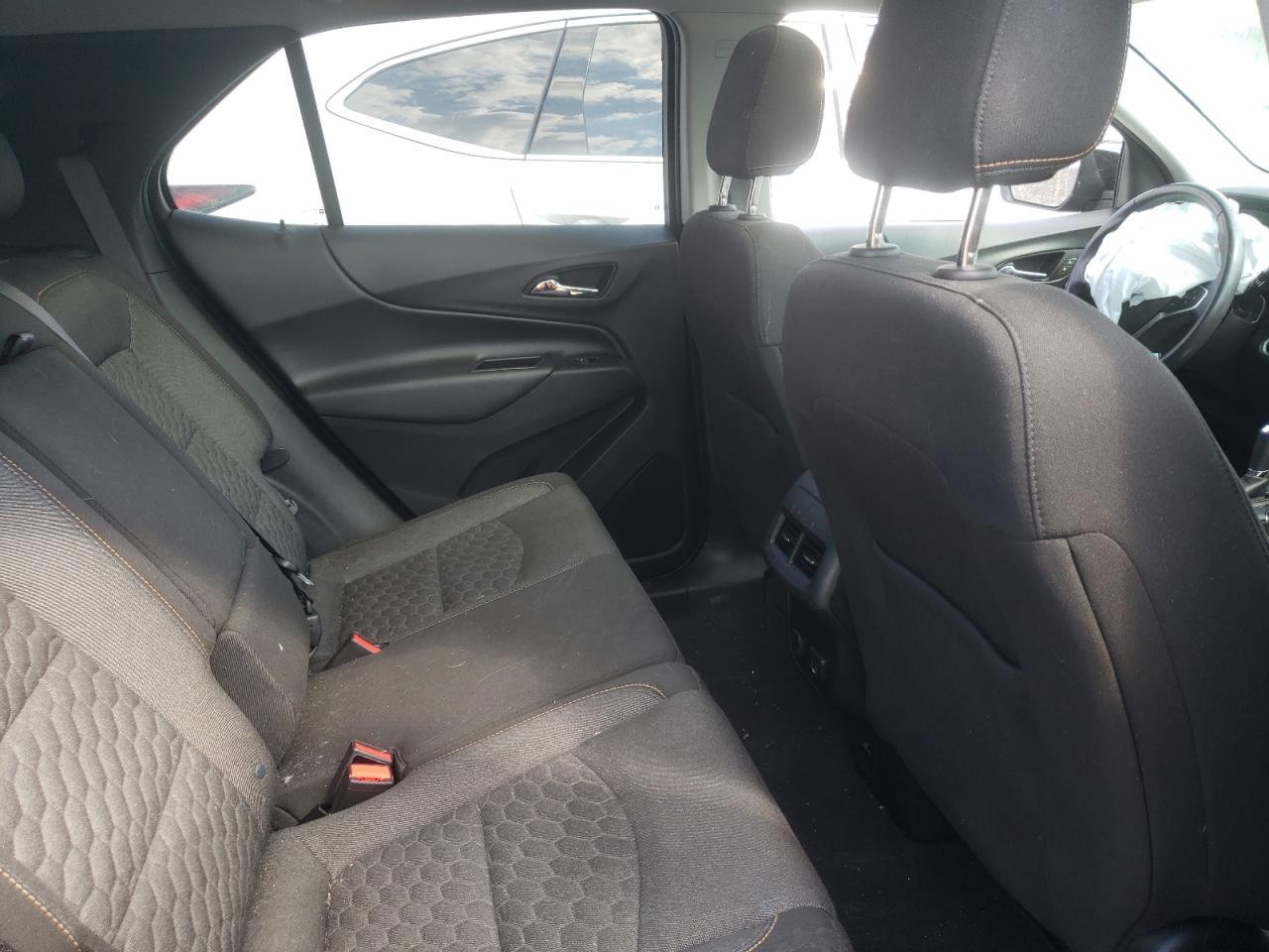 Photo 6 from auction – 2018 CHEVROLET EQUINOX LT with VIN 2GNAXSEV9J6330834